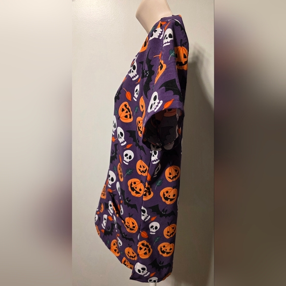 Scrubaid Halloween Scrub Top - Picture 4 of 8